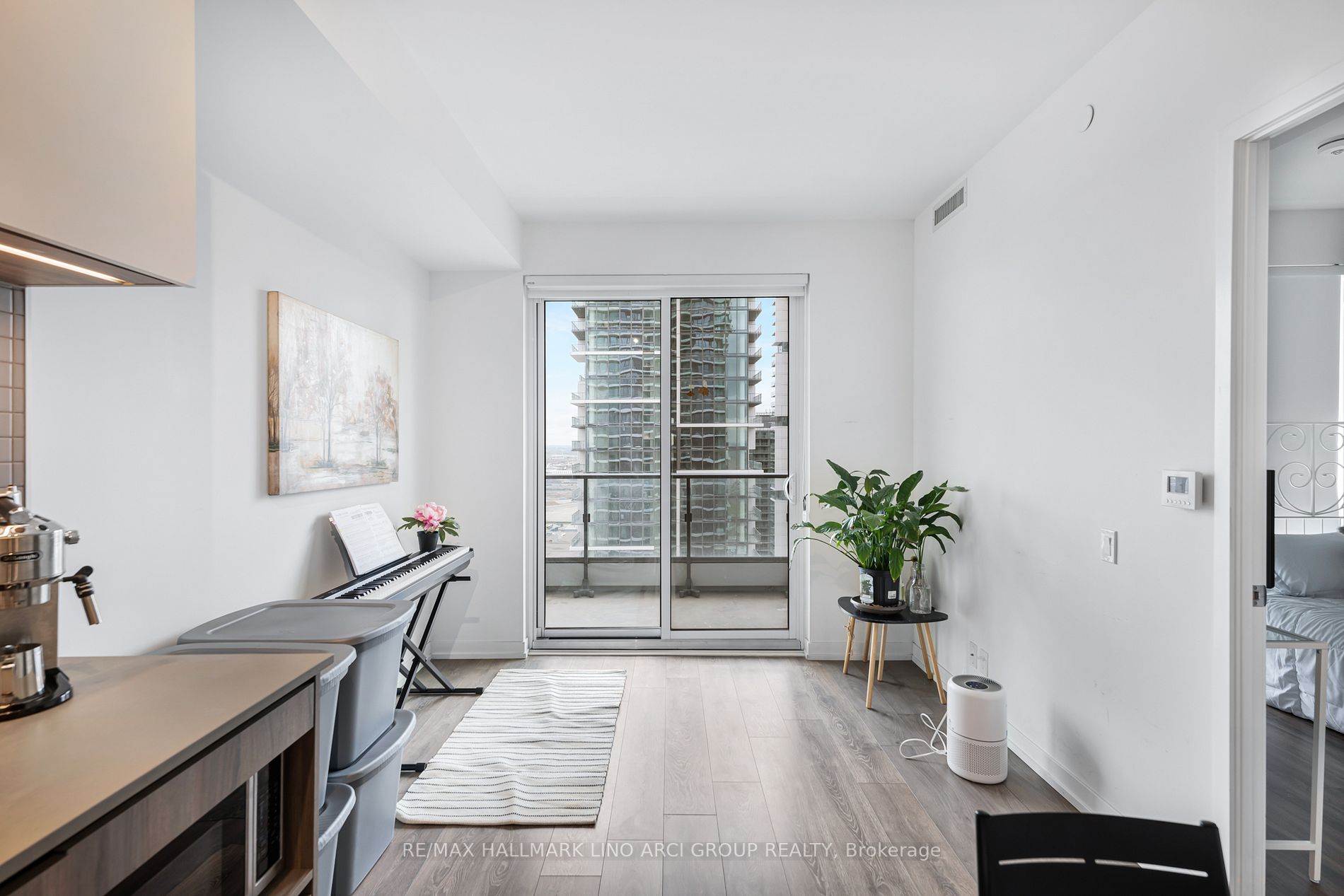 950 Portage Pkwy, #3905