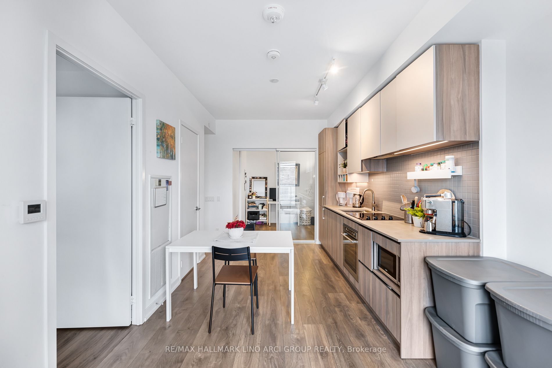 950 Portage Pkwy, #3905