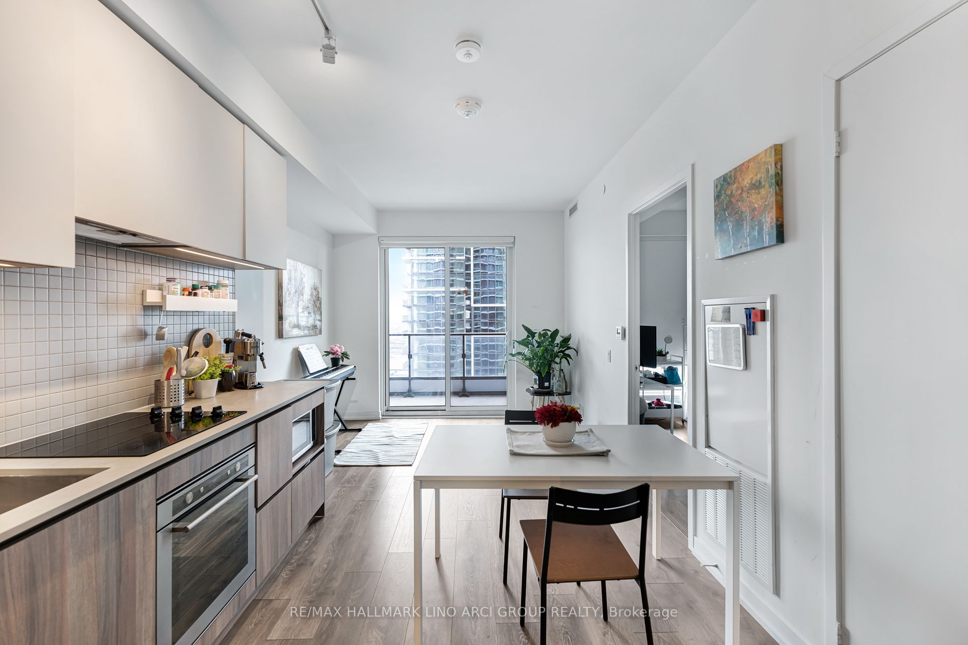 950 Portage Pkwy, #3905