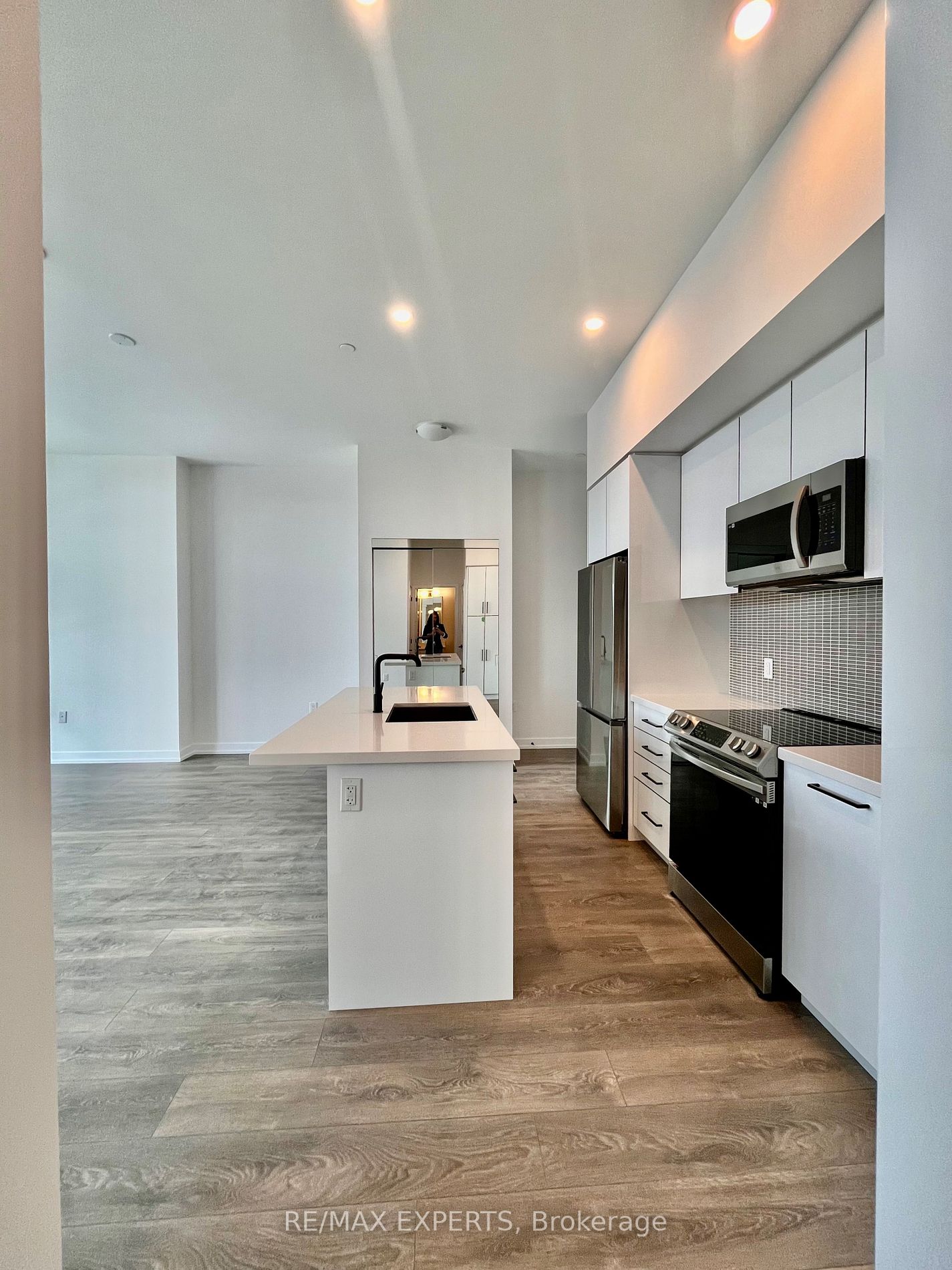 415 Sea Ray Ave, #105