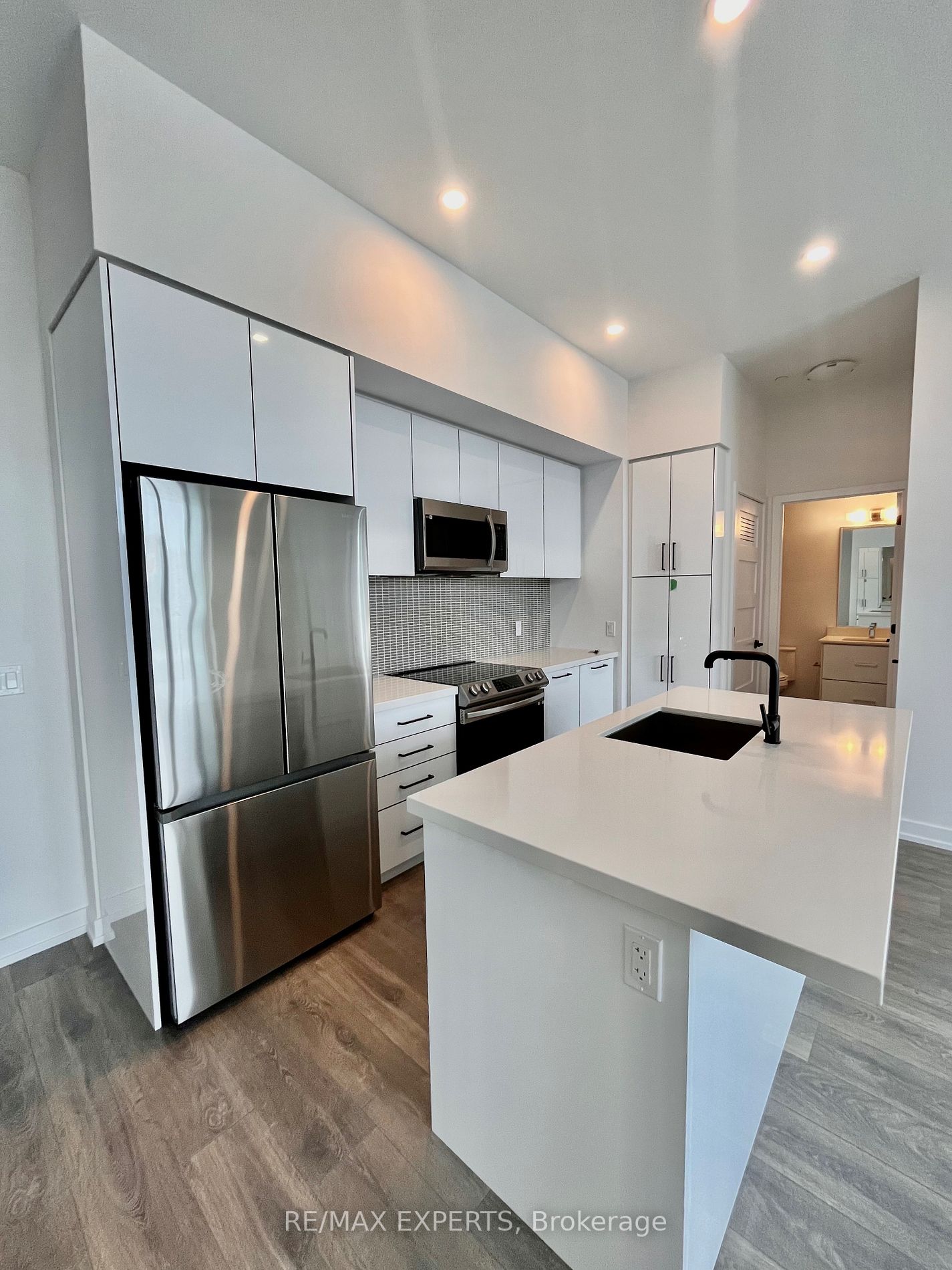 415 Sea Ray Ave, #105