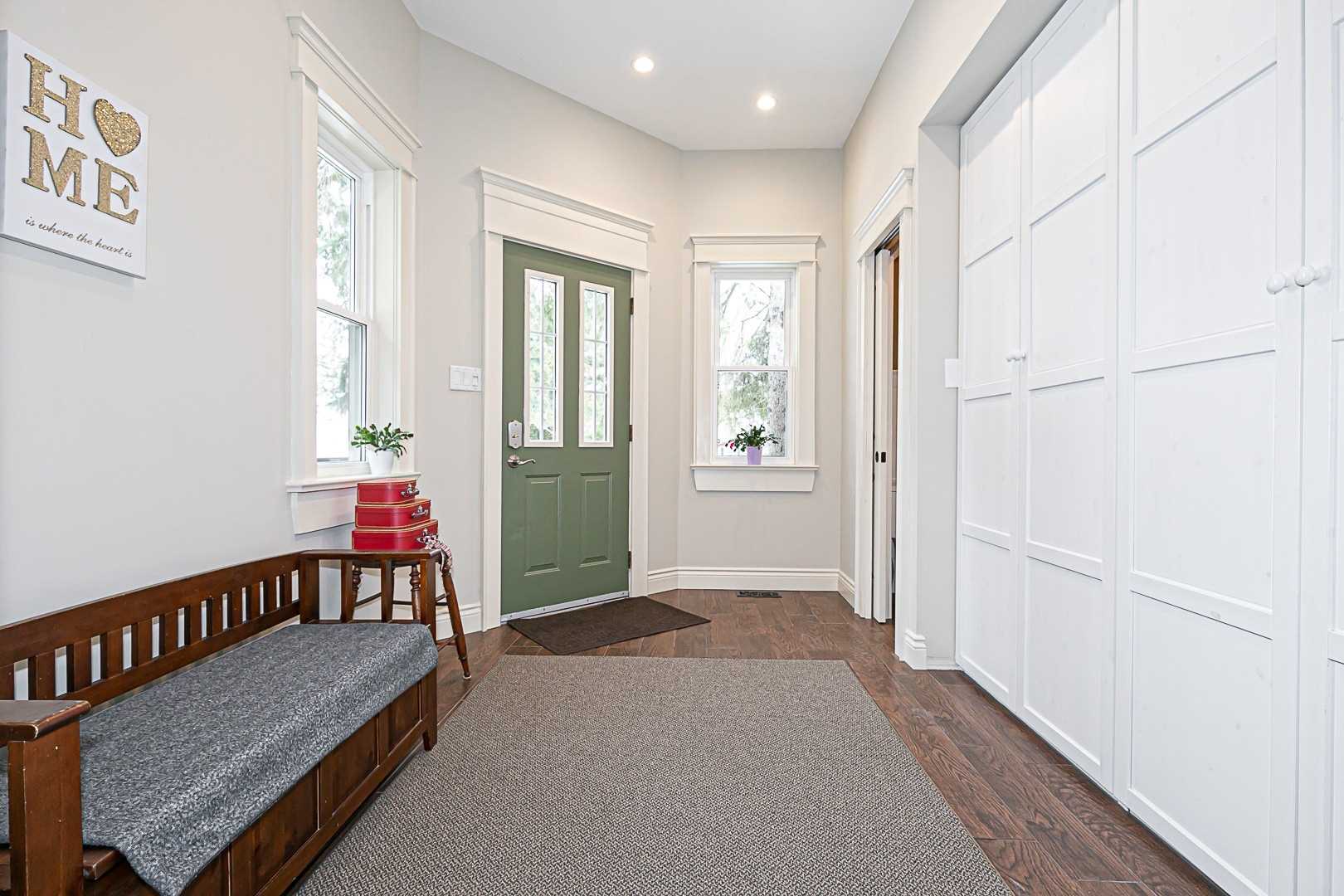 60 Hillview Drive