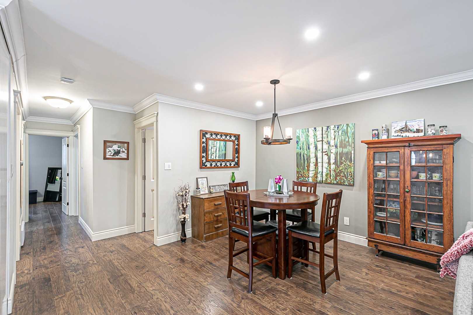 60 Hillview Drive