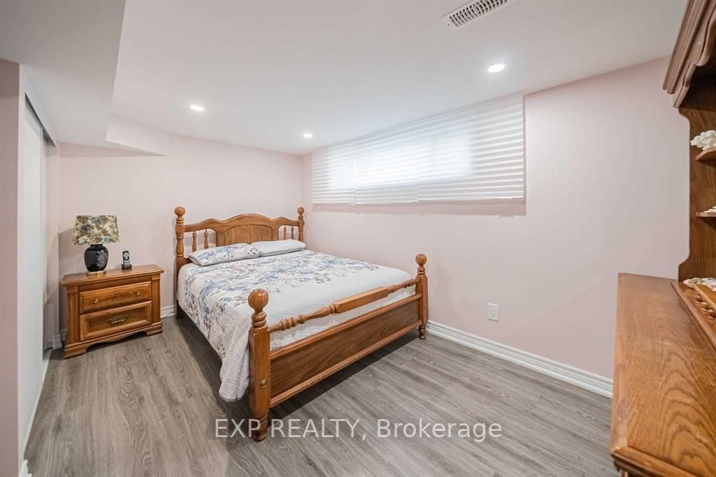 665 Simcoe Road