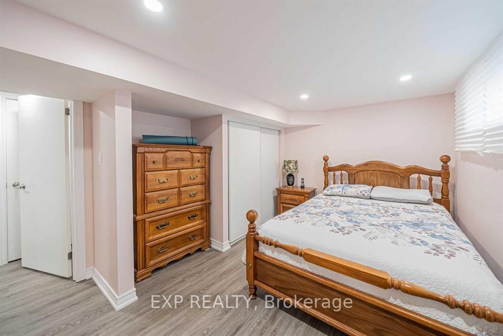 665 Simcoe Road