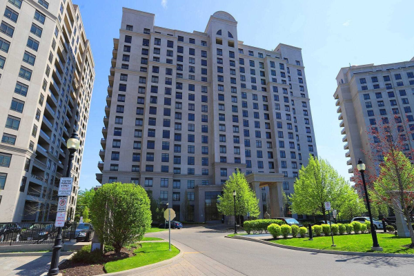 9245 Jane St, Vaughan
