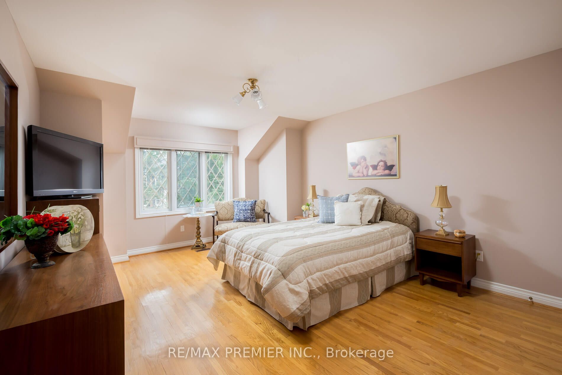 18 Squire Graham Lane