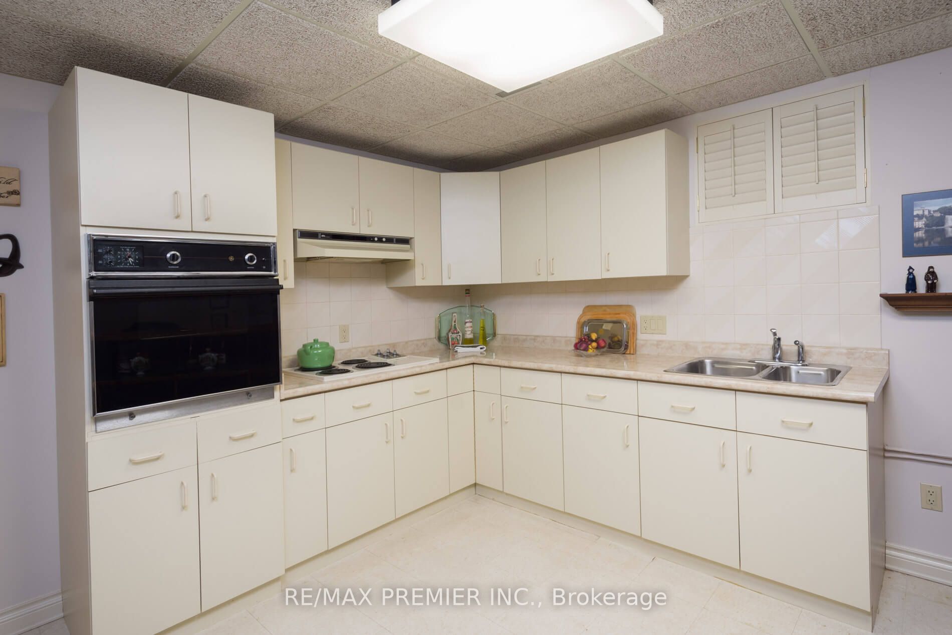 18 Squire Graham Lane