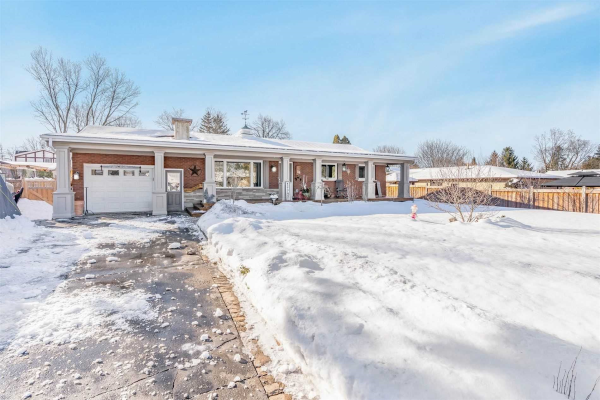 28 John Ave, New Tecumseth
