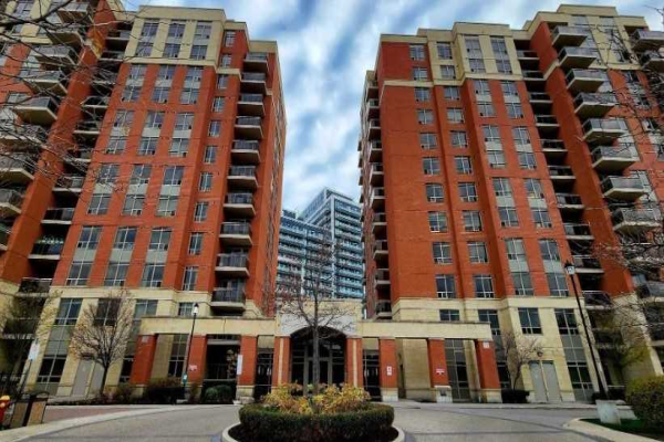 75 King William Cres, Richmond Hill