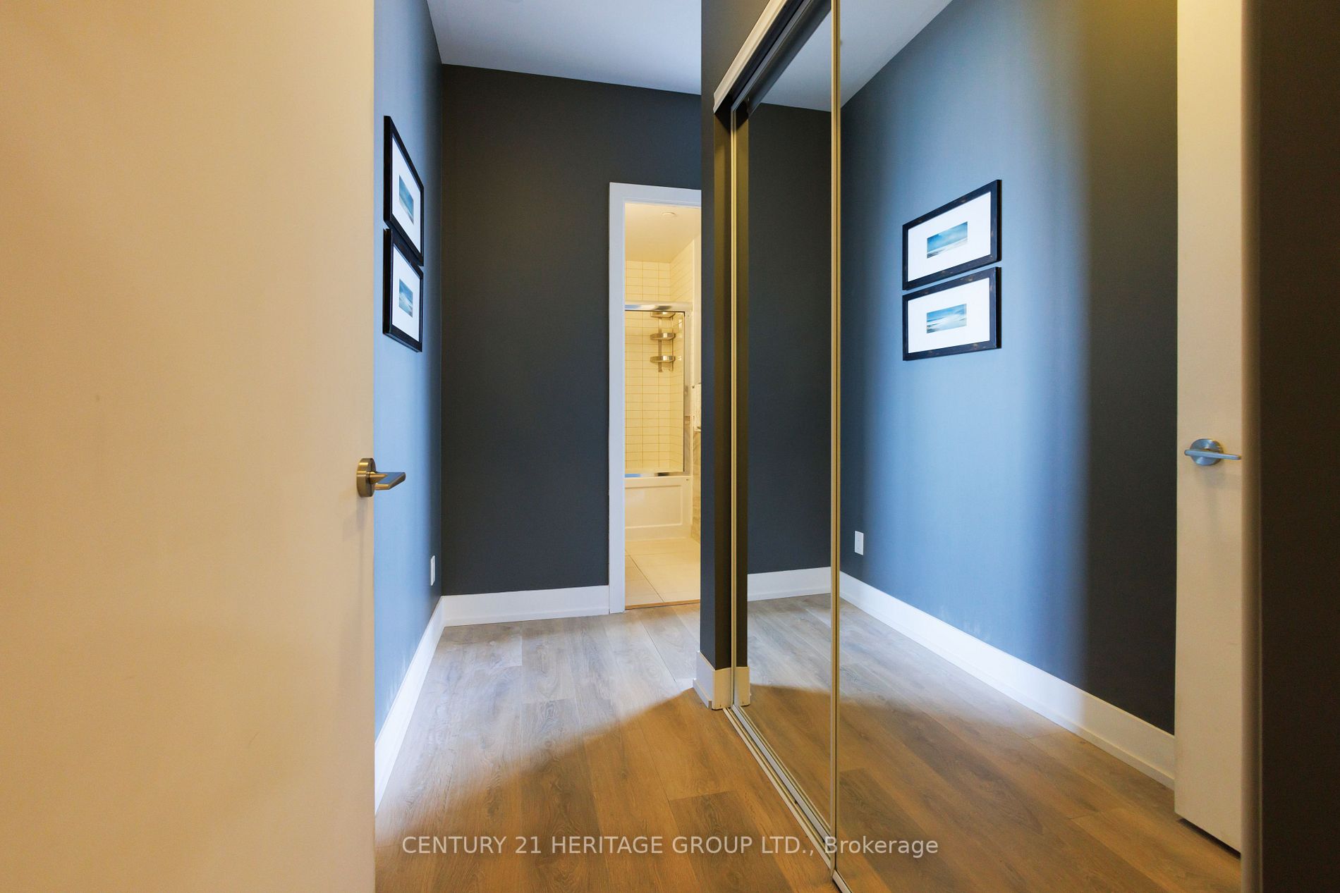 9471 Yonge St, #213