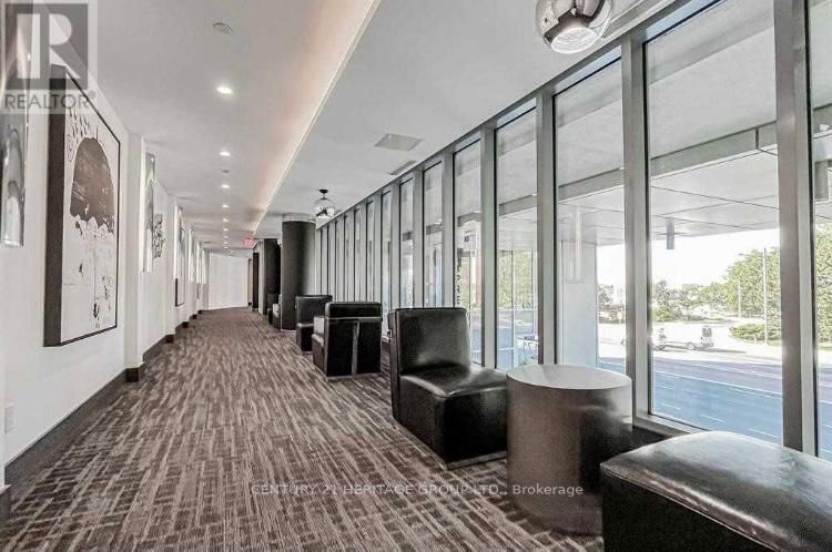 9471 Yonge St, #213