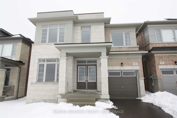 49 Eastgrove Sq, East Gwillimbury