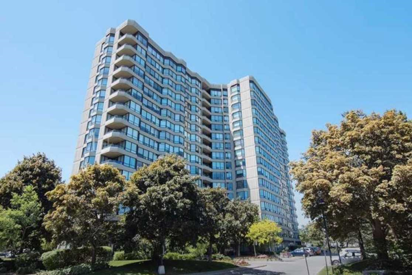 7440 Bathurst St, Vaughan