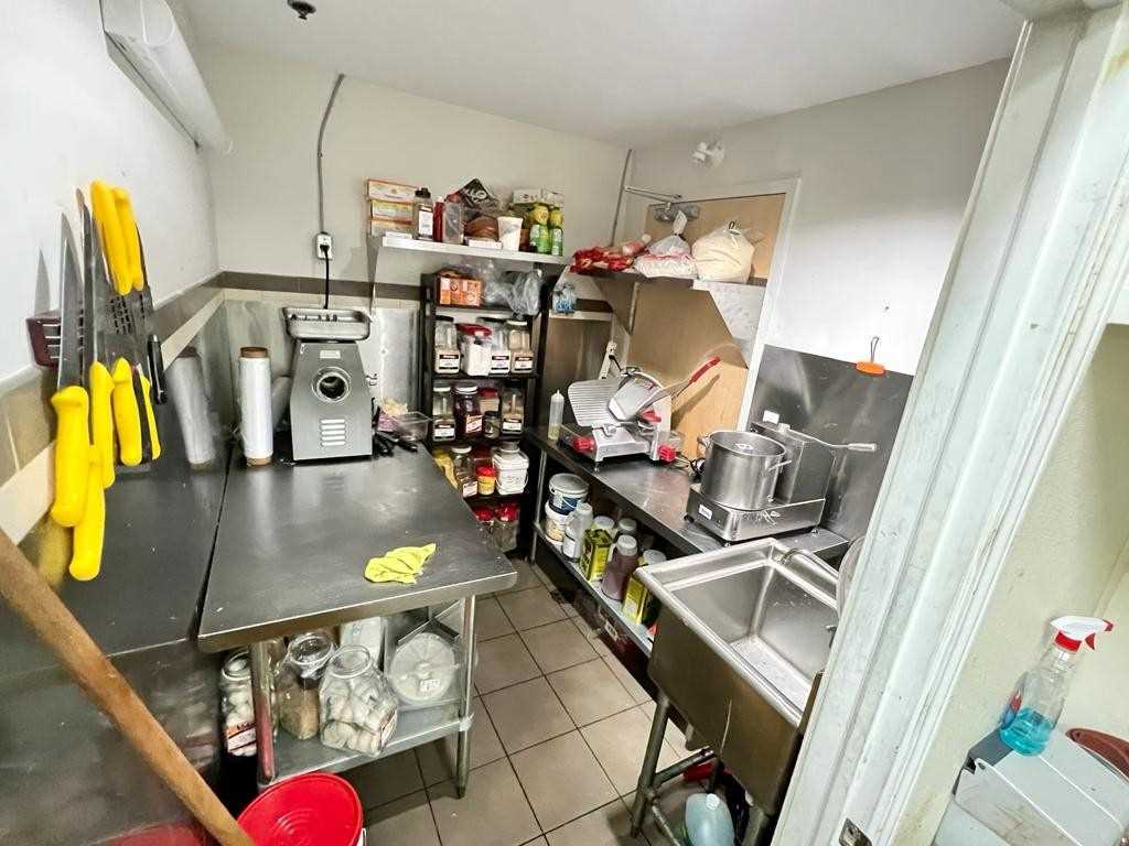 Listing N5954679 - Large Photo # 16