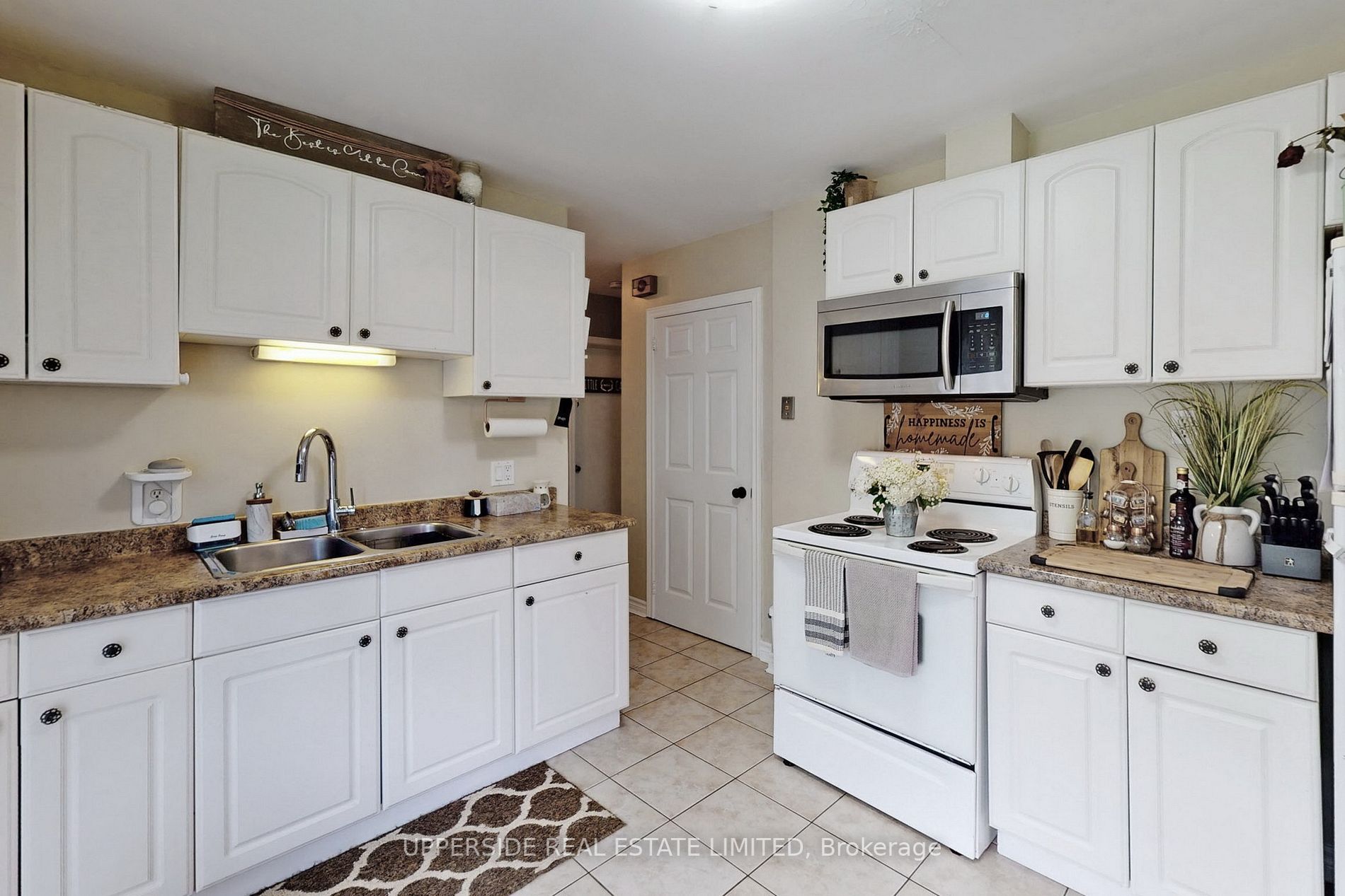 468 Simcoe Road