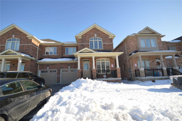 73 Knapton Dr, Newmarket