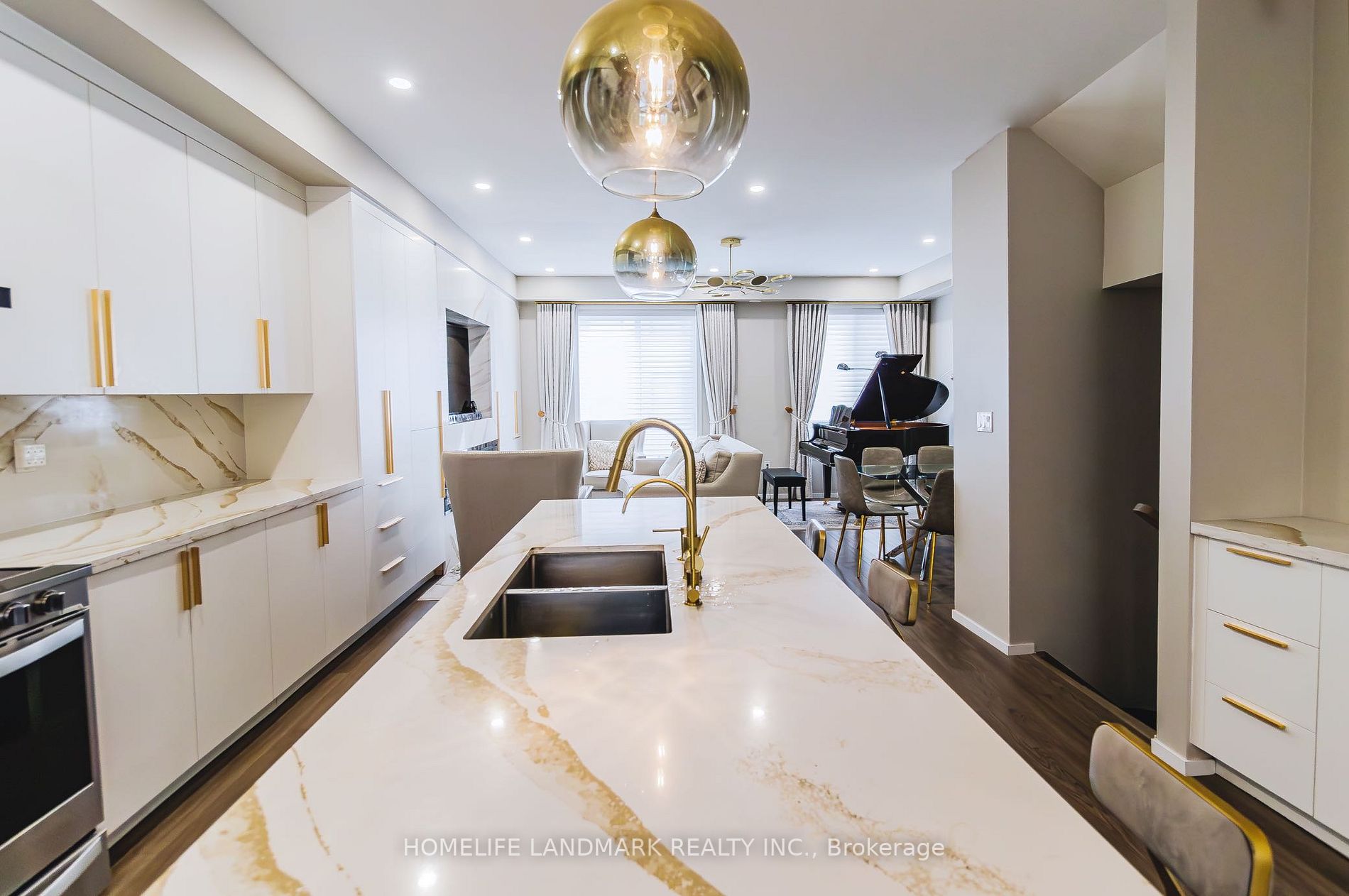 20 James Noble Lane, #95