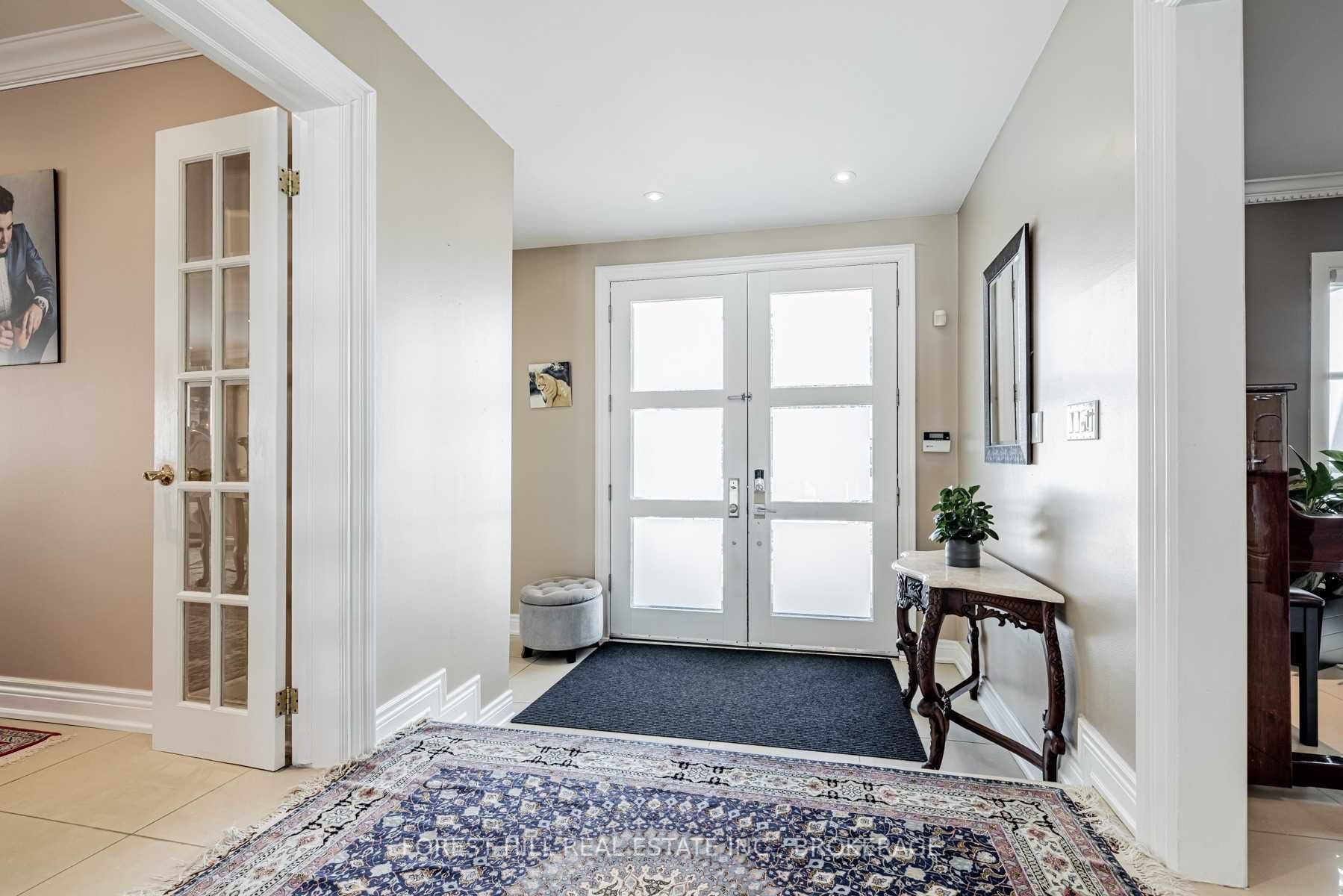 15 Laureleaf Rd