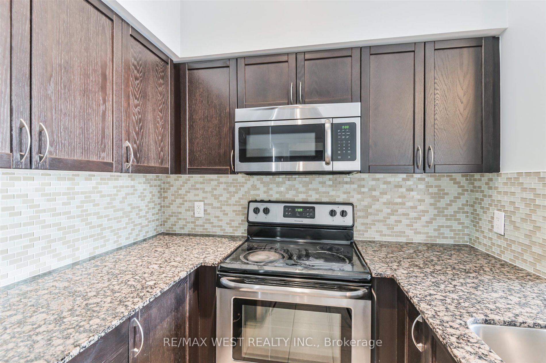 4700 Highway 7 # 206 Ave, #06