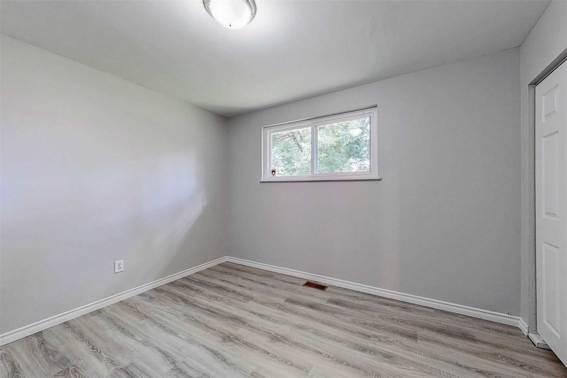 105 Aurora Heights Dr
