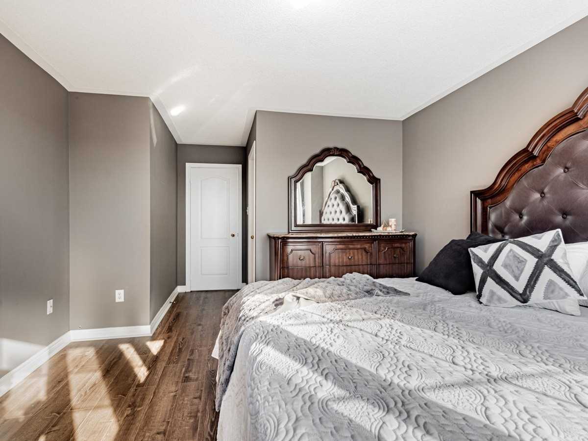 Listing N5955935 - Large Photo # 21