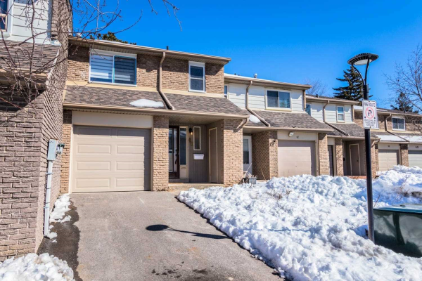 40 Knightsbridge Way, Markham