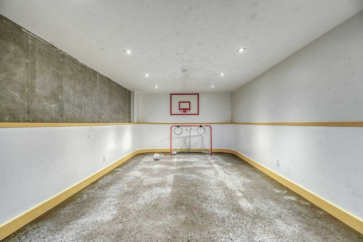 12399 Mccowan Rd