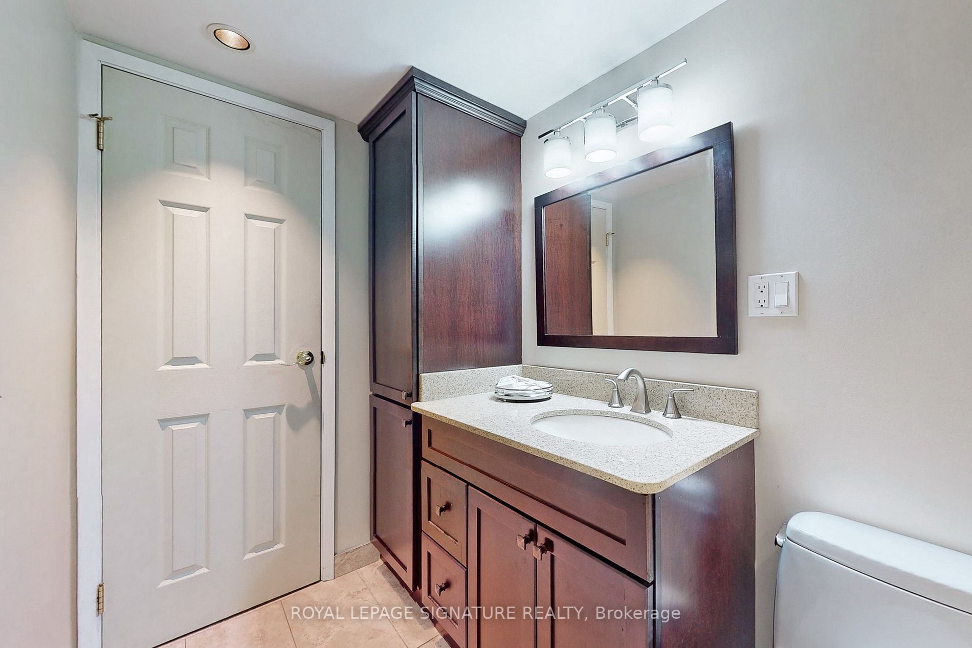 2 Raymerville Dr, #213