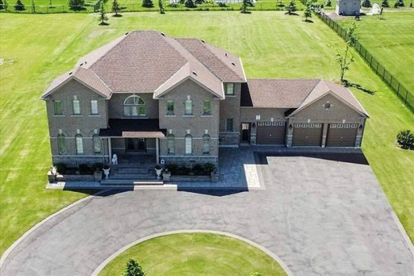 4 Stonesthrow Cres, Uxbridge