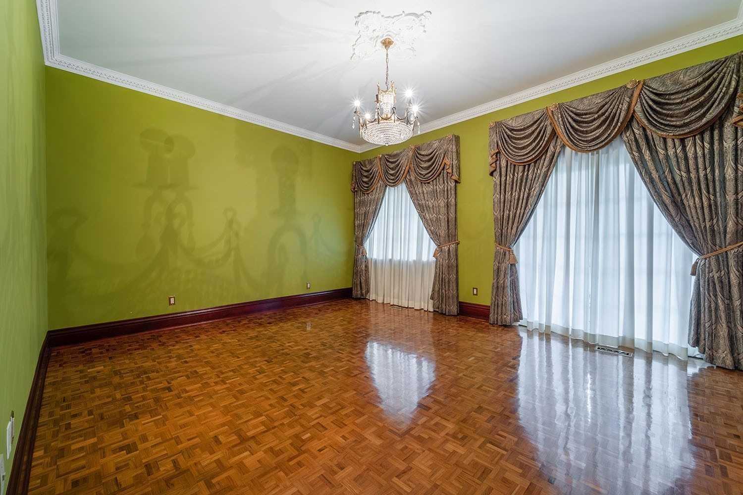 409 Dearbourne Ave