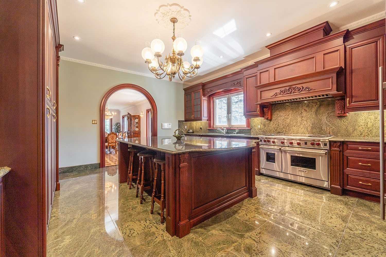 409 Dearbourne Ave