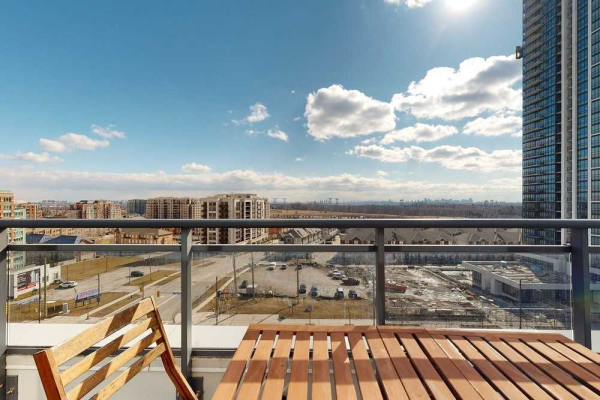 370 Highway 7 E, Richmond Hill