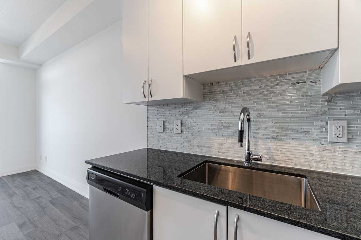 3700 Highway 7 Rd, #2110