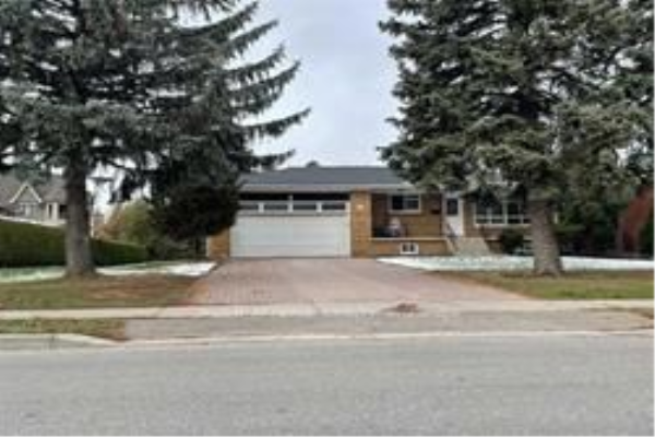 52 Yongehurst Rd, Richmond Hill