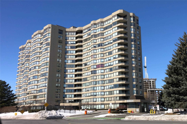 7420 Bathurst St, Vaughan