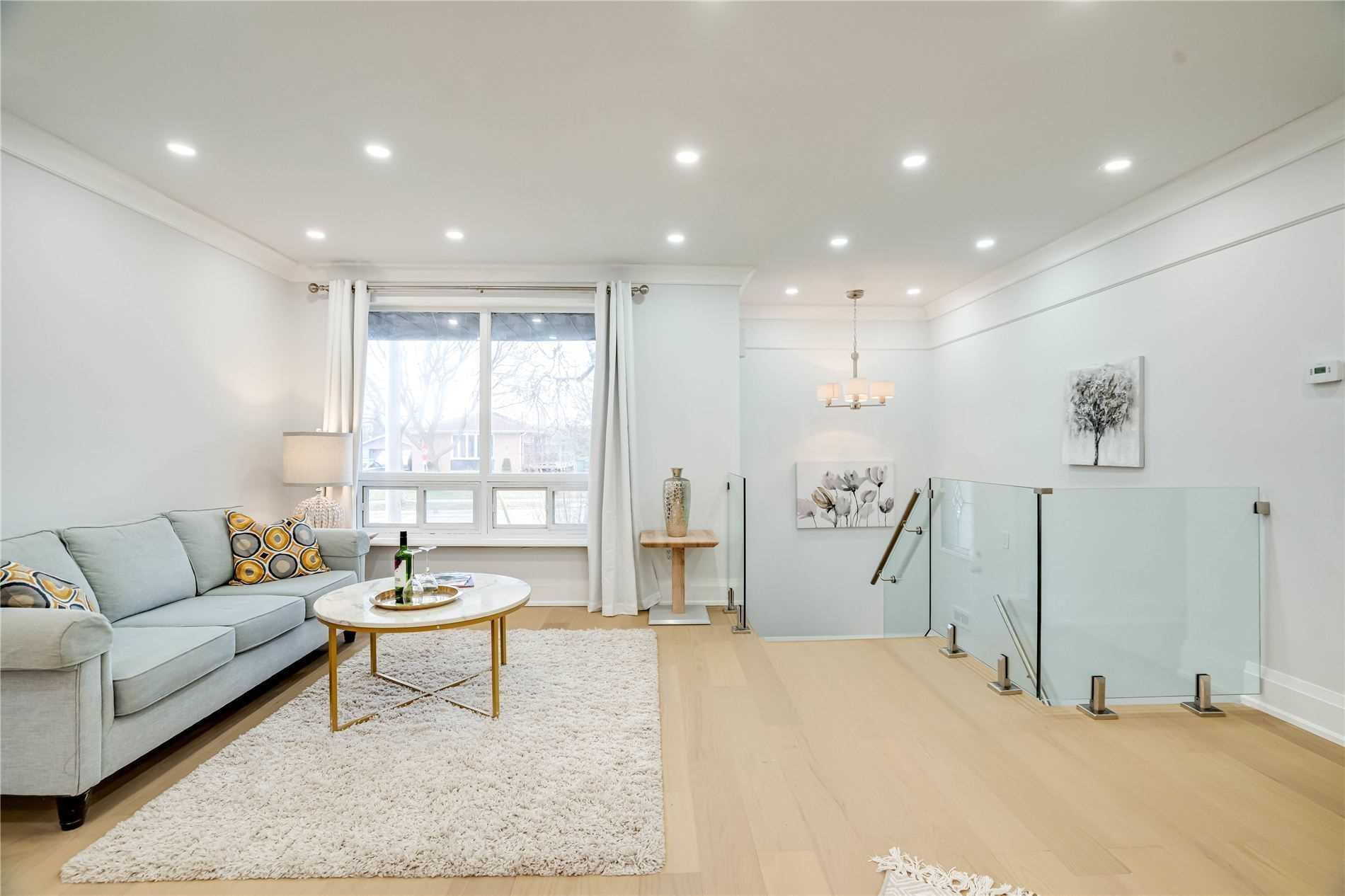 1 Willis Dr