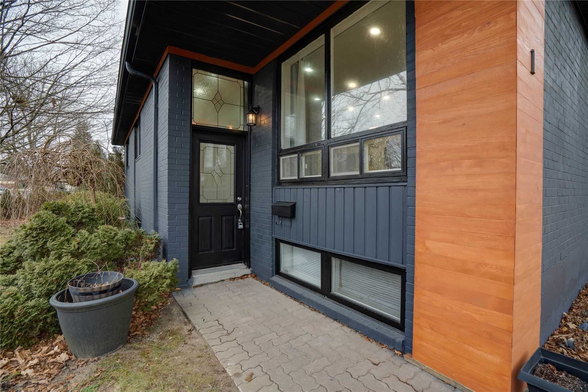 1 Willis Dr