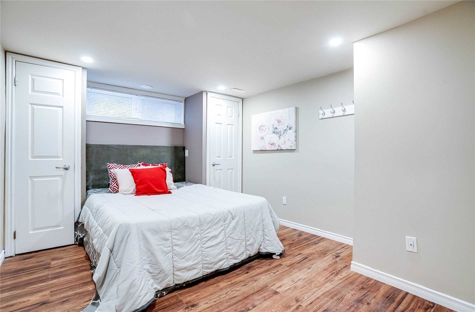 1 Willis Dr