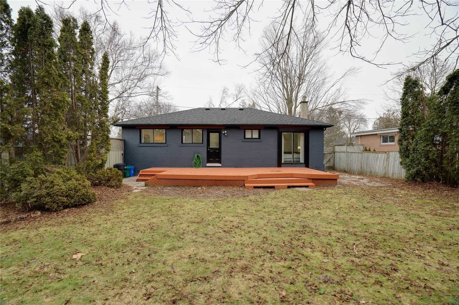 1 Willis Dr