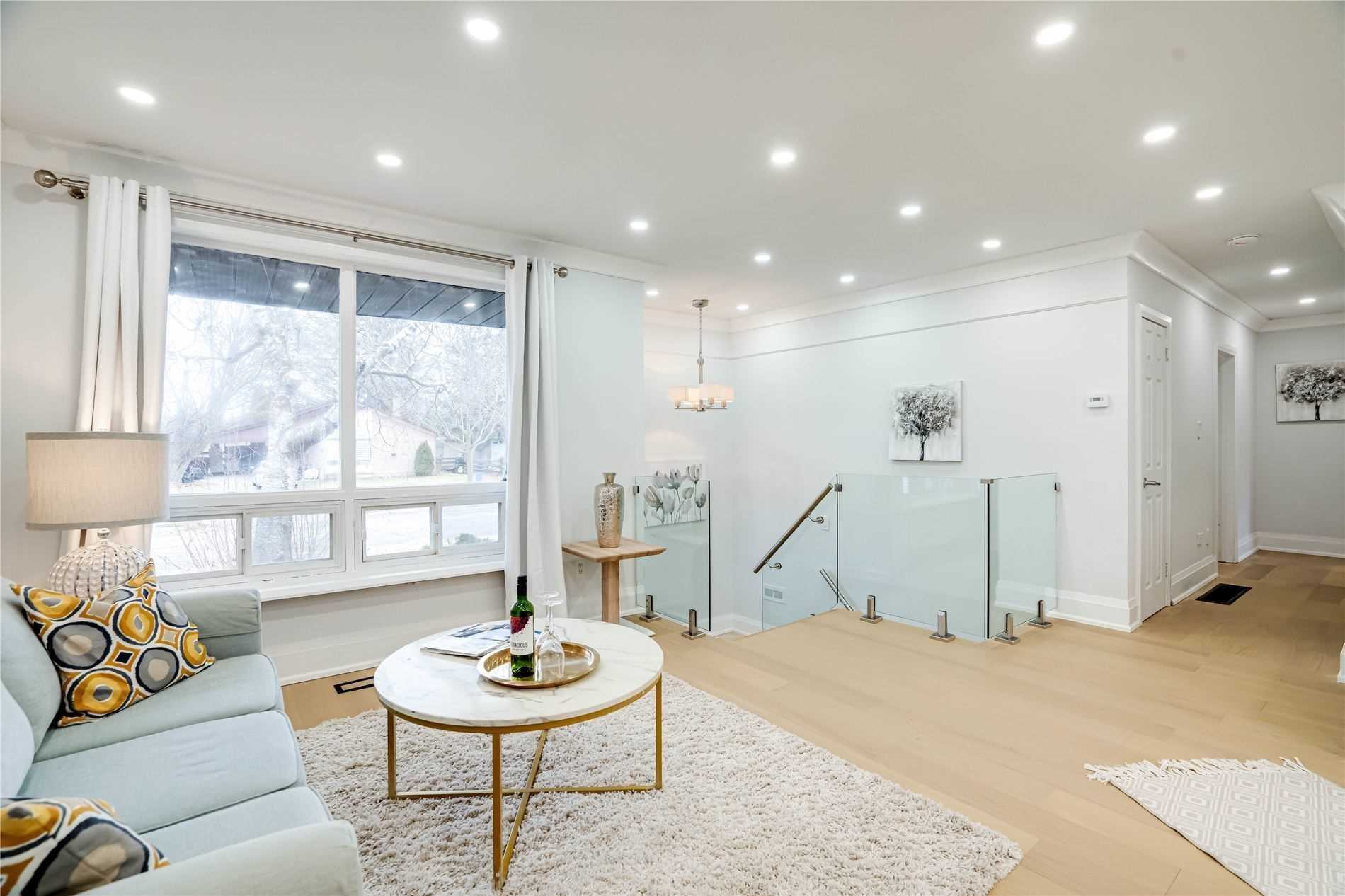 1 Willis Dr