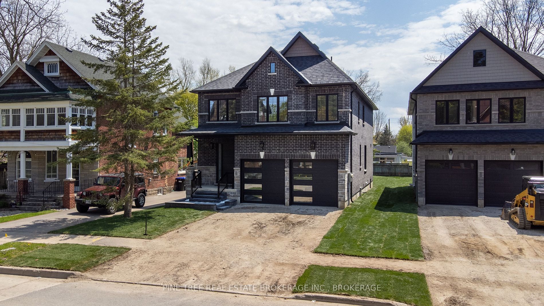 73 Nelson Street W