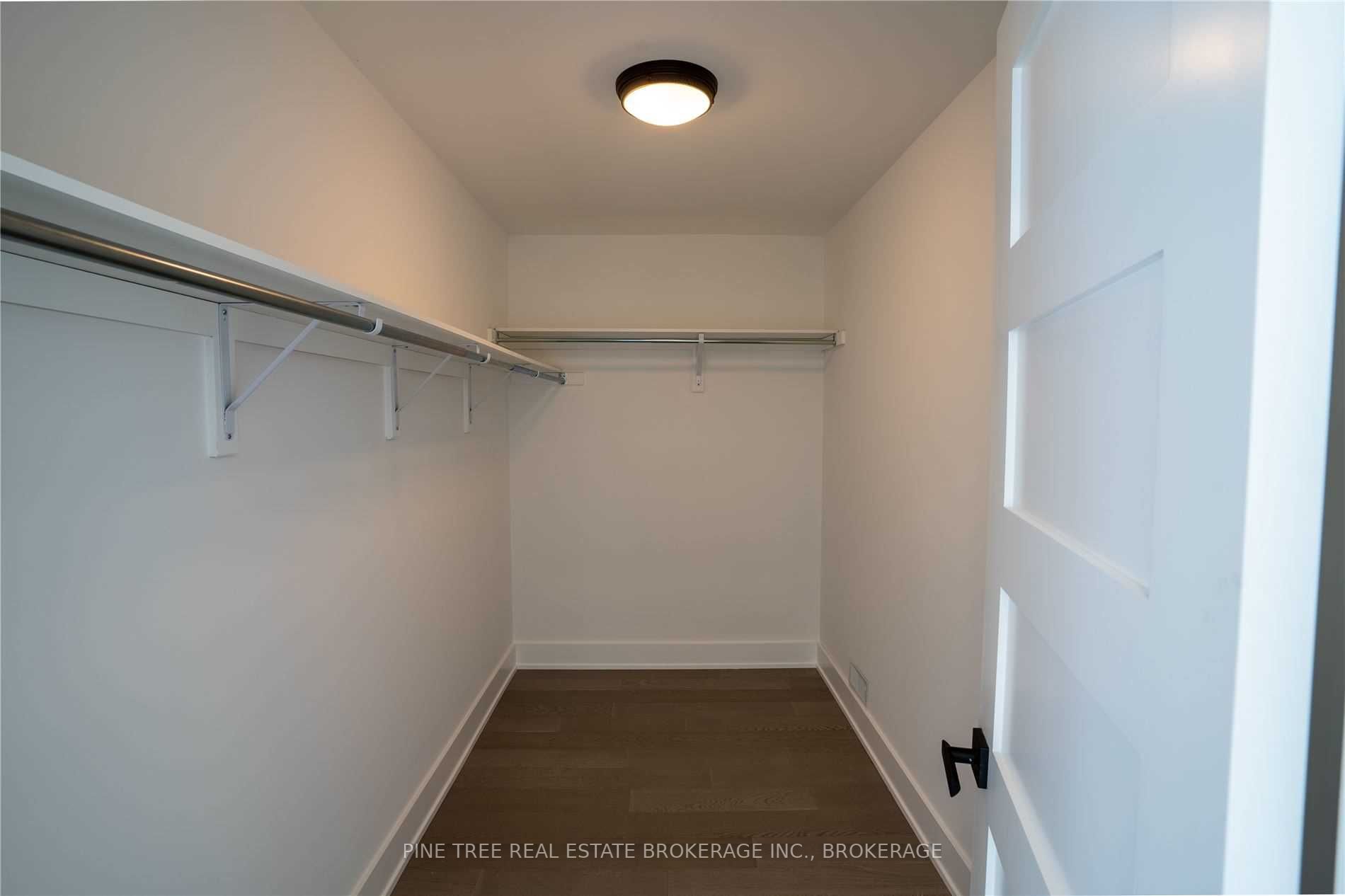 73 Nelson Street W