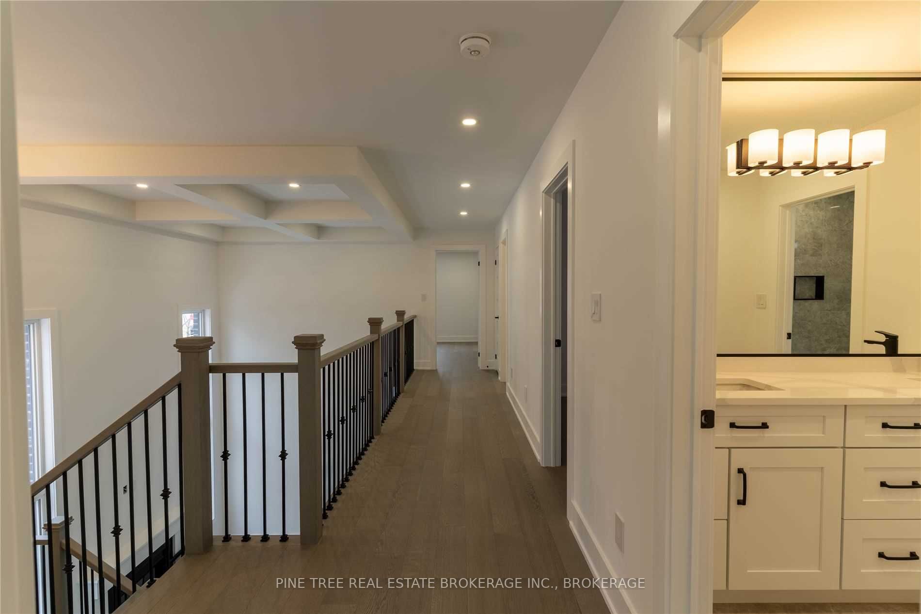 73 Nelson Street W