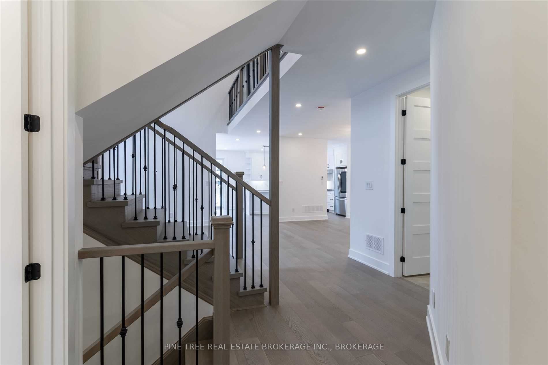 73 Nelson Street W