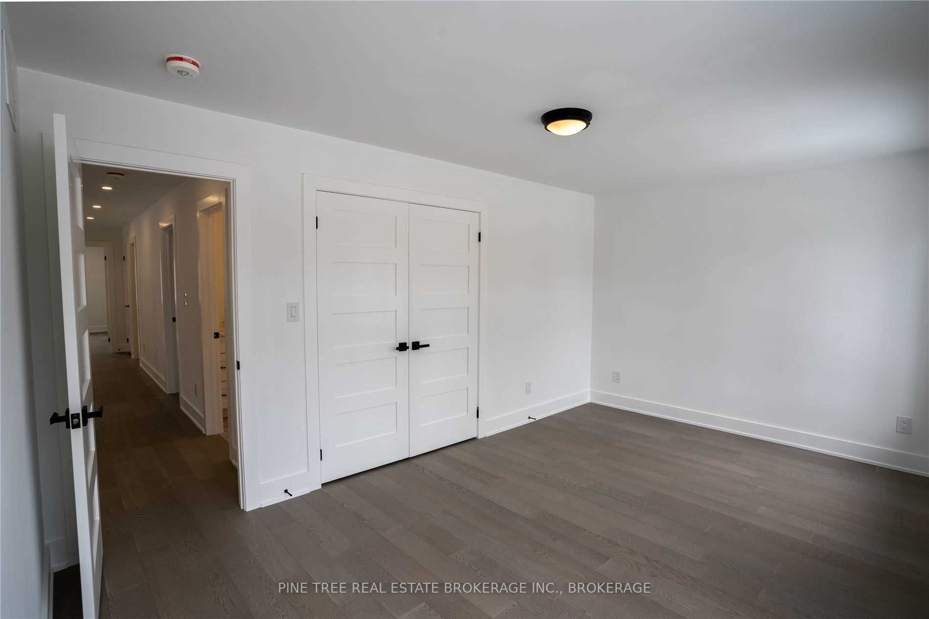 73 Nelson Street W