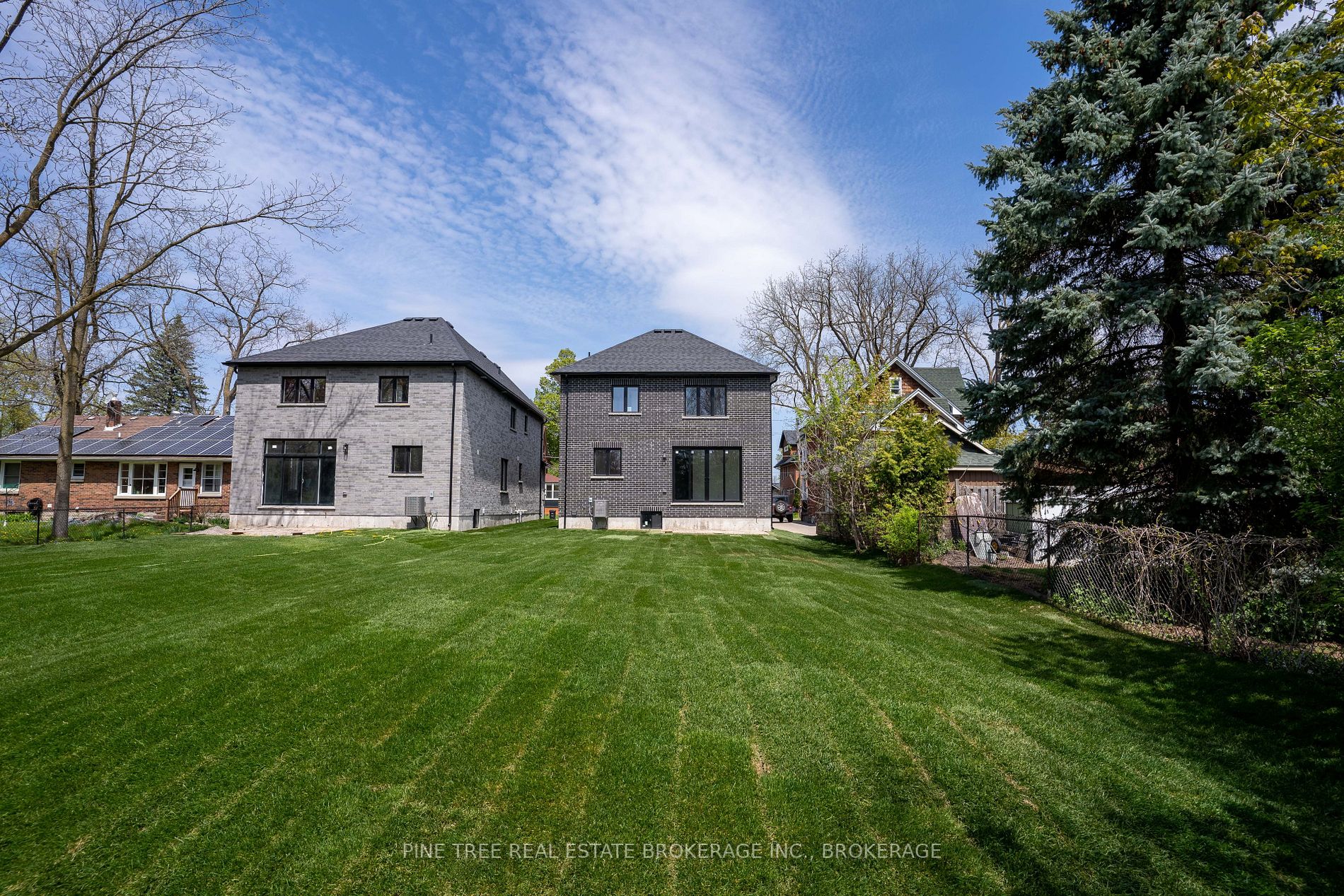 73 Nelson Street W