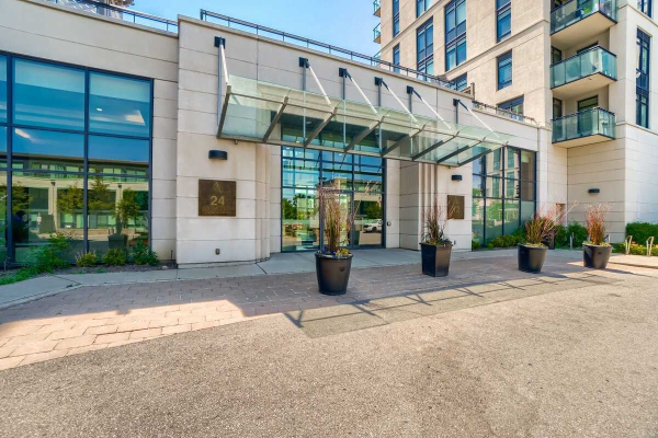 12 Woodstream Blvd, Vaughan