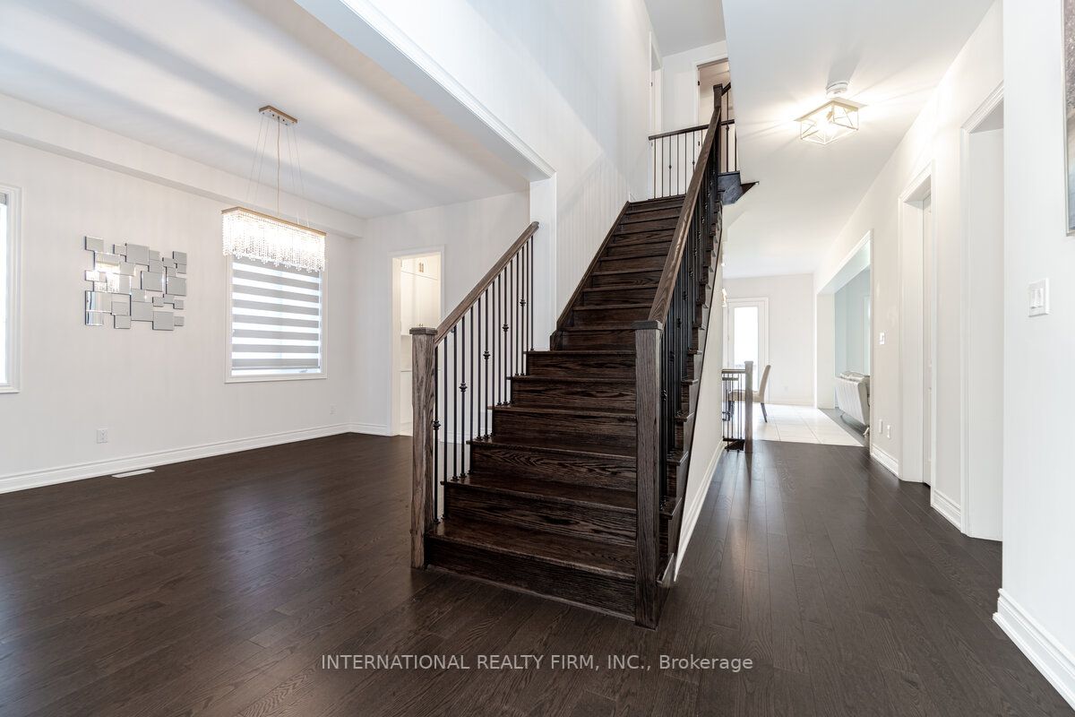 150 Cannes Ave