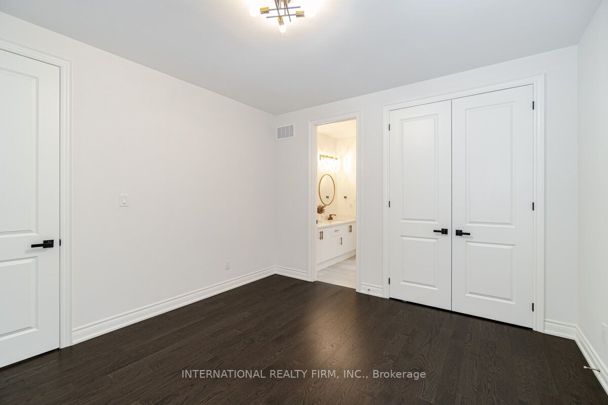 150 Cannes Ave
